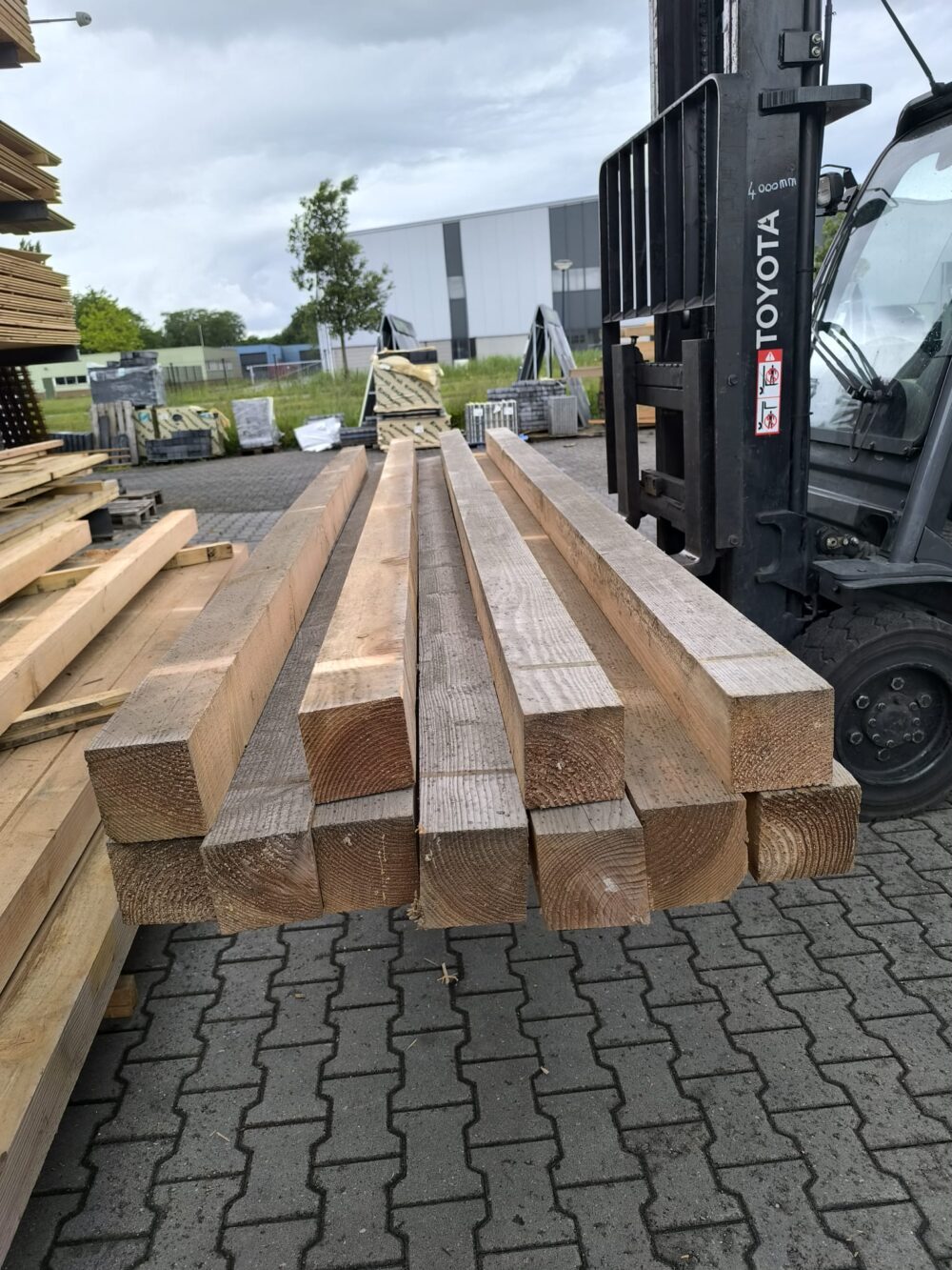 Restpartij Douglas Palen 12 x 12 x 400 cm 11 stuks