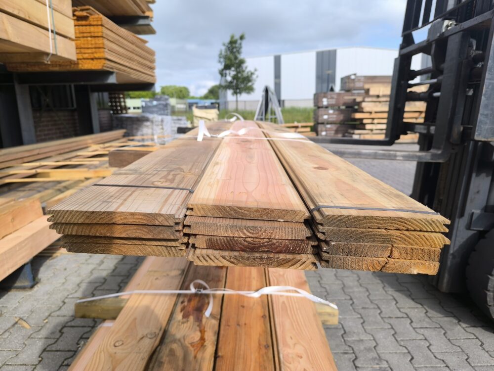 Restpartij Douglas Dakbeschot met veer en groef 1,8 x 18,5 x 400 cm 12 stuks