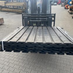 Restpartij zwarte schermen 19=2 plank 5 stuks(c)