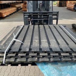 Restpartij zwarte schermen 19=2 plank 5 stuks(e)