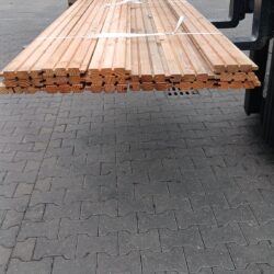 Restpartij 16 planken Douglas dubbelzijdig triple profiel 2,8 x 224 cm